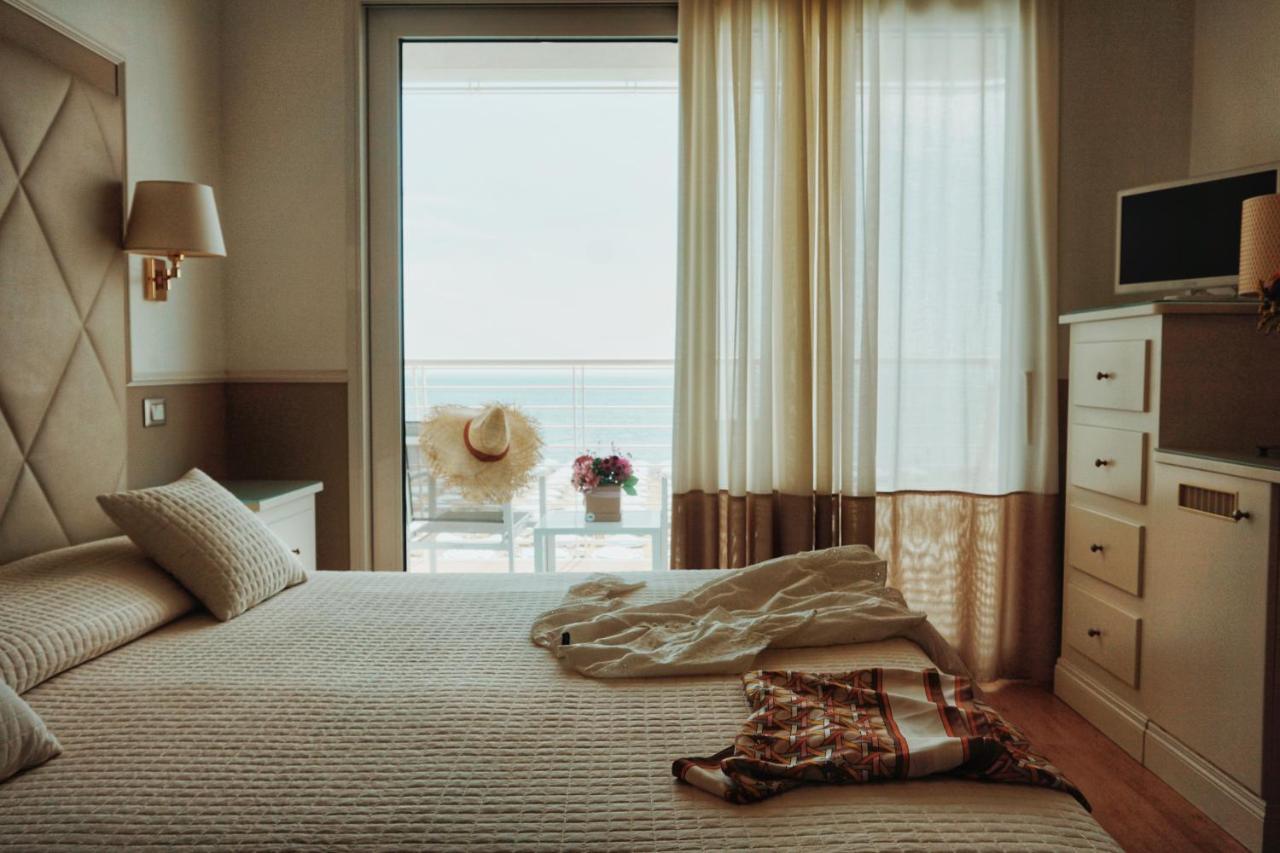 Hotel Le Soleil Лидо-ди-Езоло Экстерьер фото