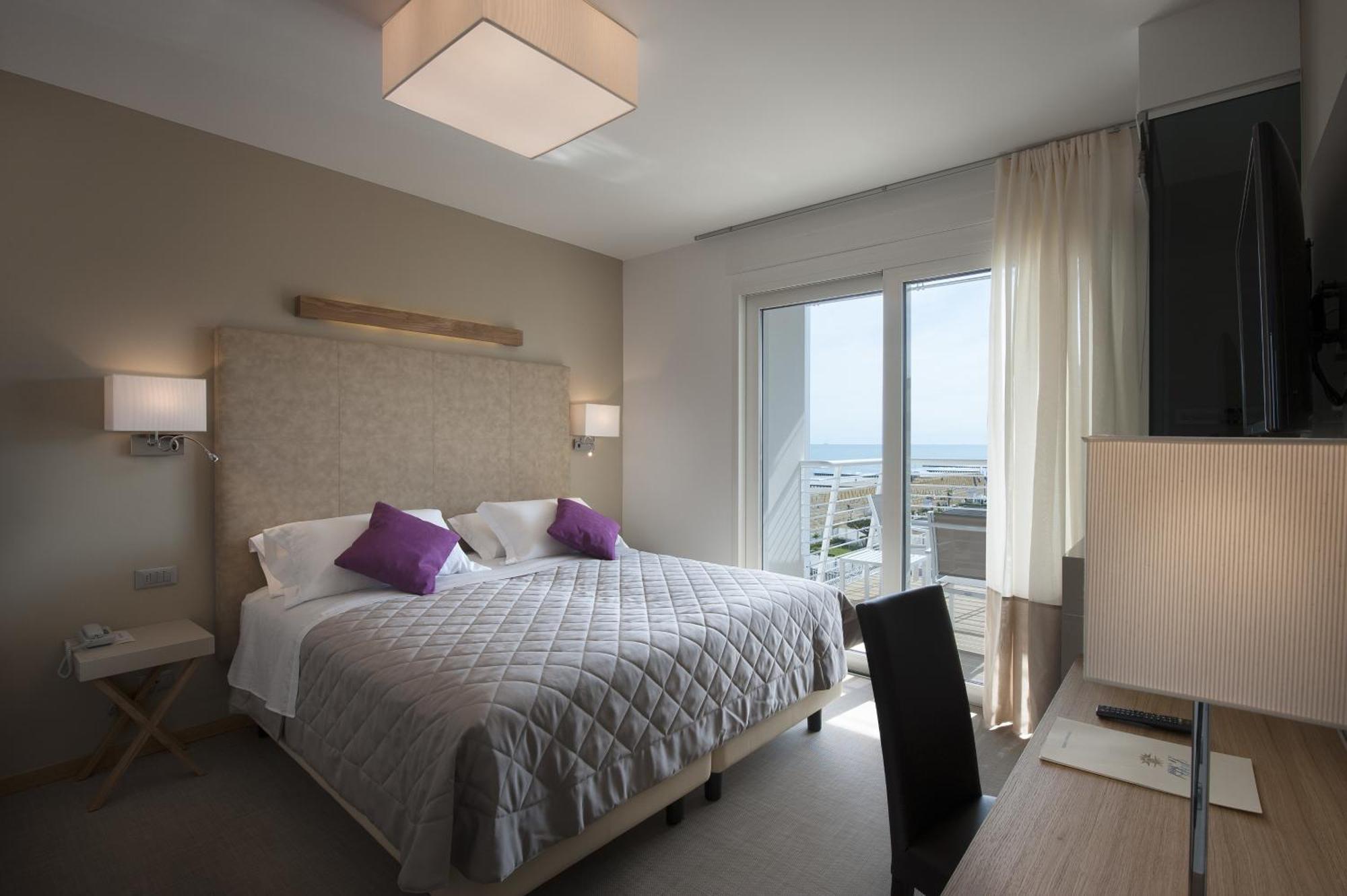 Hotel Le Soleil Лидо-ди-Езоло Номер фото