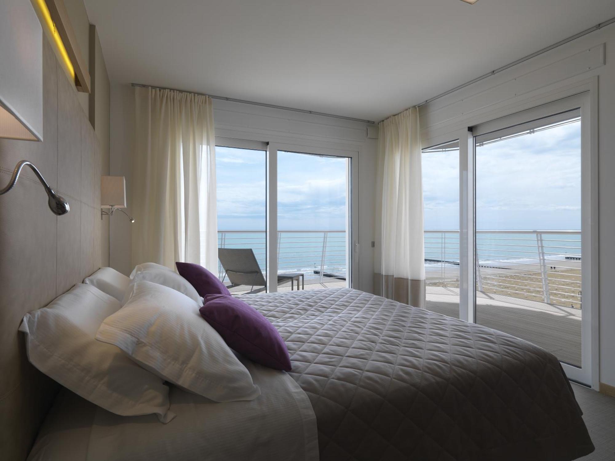 Hotel Le Soleil Лидо-ди-Езоло Номер фото