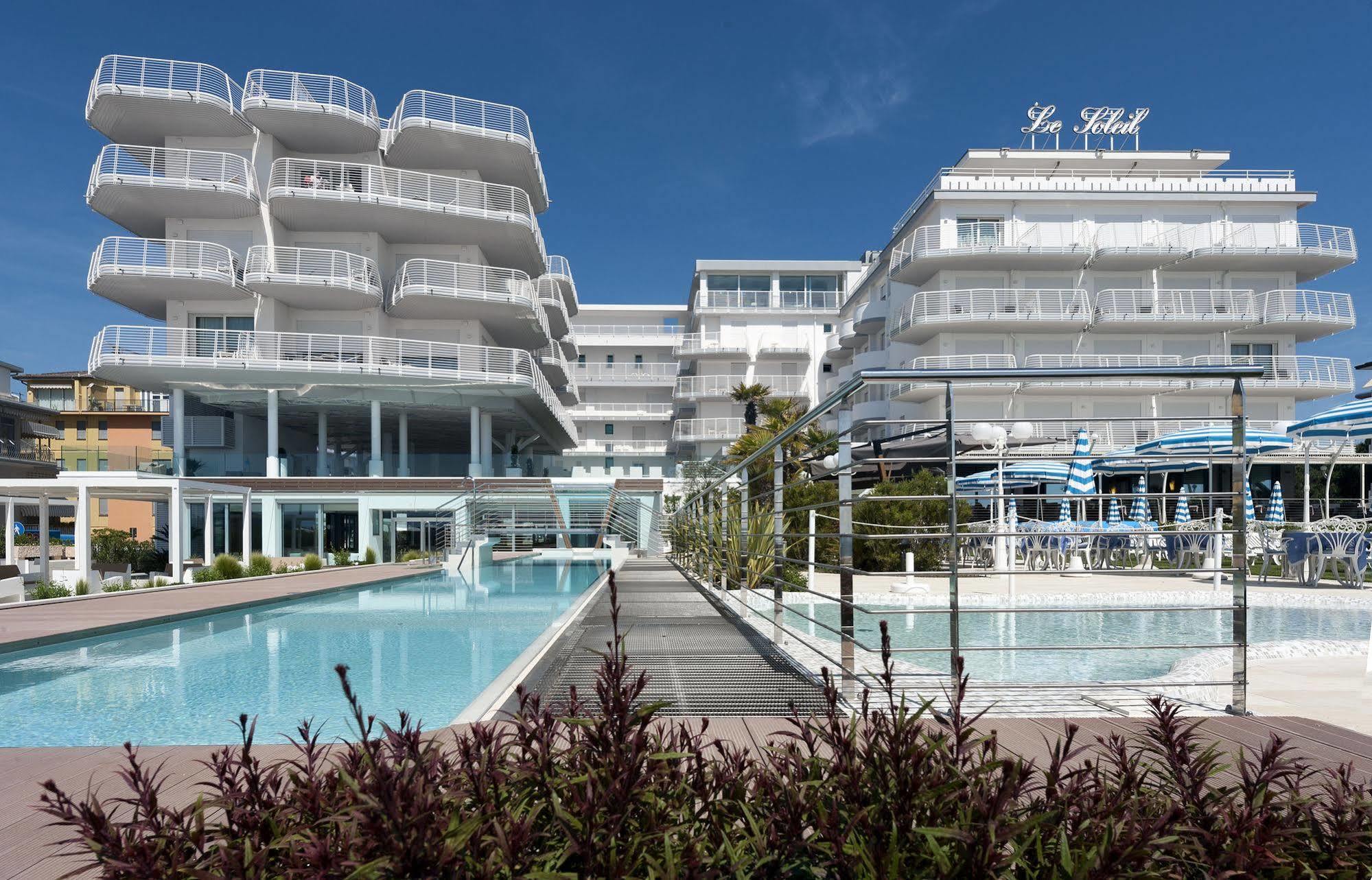 Hotel Le Soleil Лидо-ди-Езоло Экстерьер фото