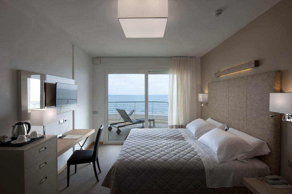 Hotel Le Soleil Лидо-ди-Езоло Экстерьер фото